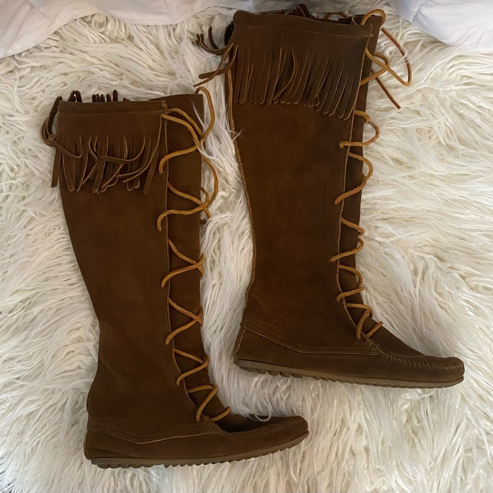 Ladies Minnetonka boots